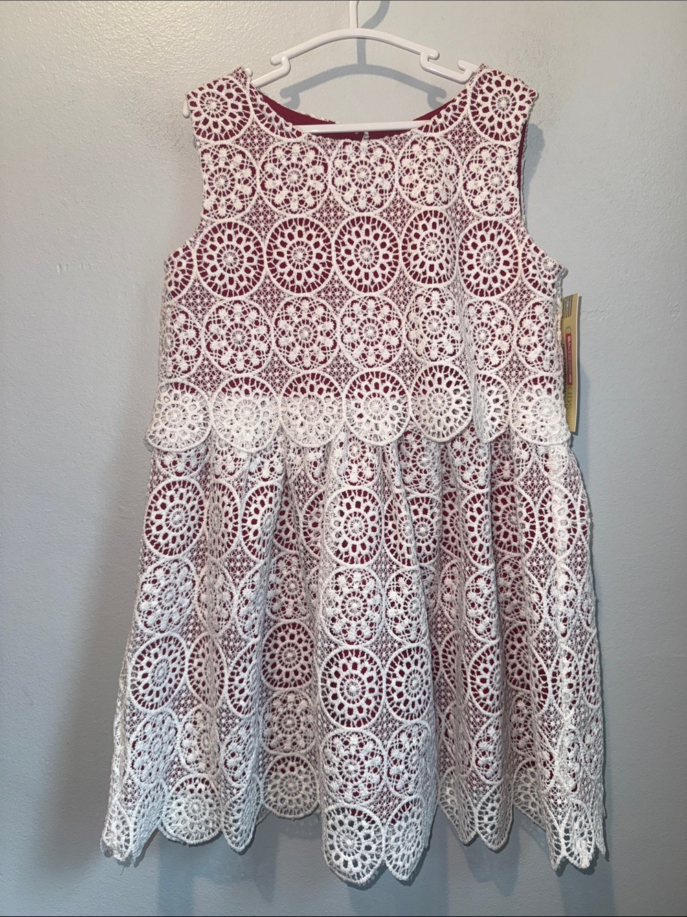 Genuine Kids from OshKosh 5T Girls White Crochet Lace Party Dress Red Lining